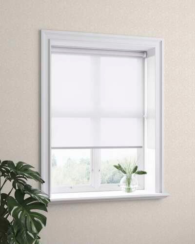 White Suncreen roller blinds White Suncreen roller blinds